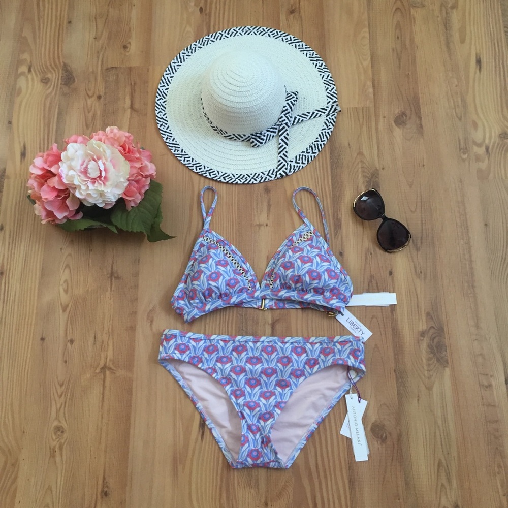 NWT! Antonio Melani separates. $66 bottom. $90 top